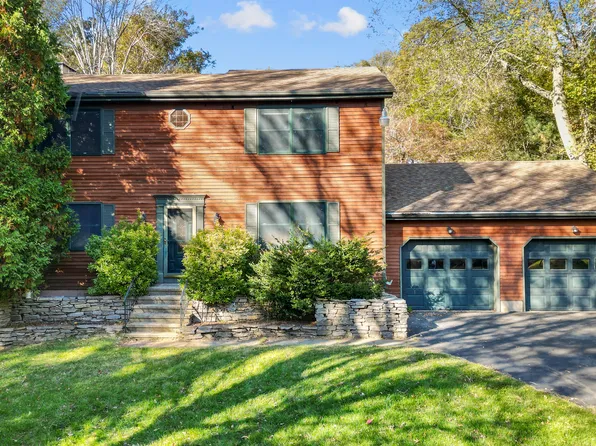 30 Pautipaug Hill Road, Franklin, CT 06254