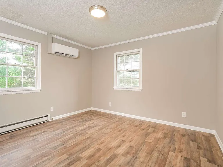 717 Milling Rd — Photo 16