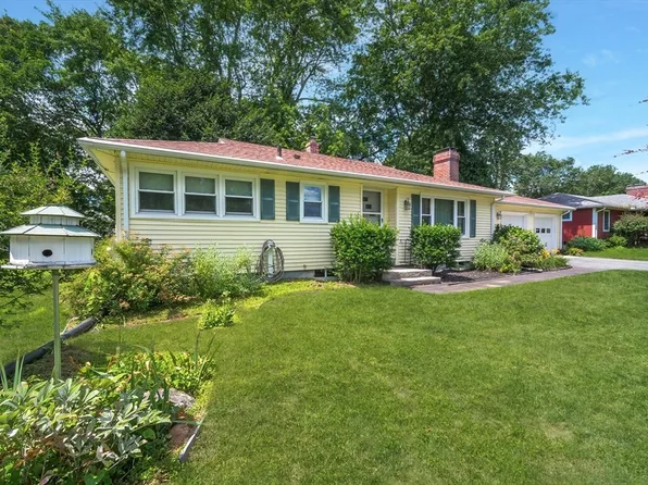 46 Wildwood Ave, Springfield, MA 01118