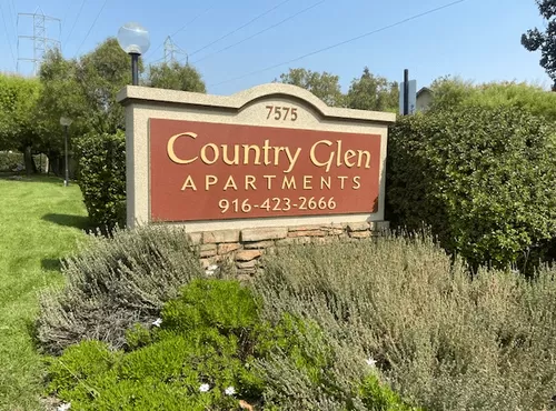 Country Glen Monument Sign - Country Glen Apartments