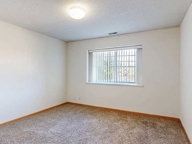 Northbrook Apartments — Photo 202