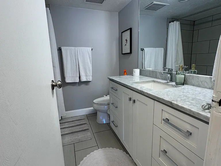 245 N Vine St #407 — Photo 27