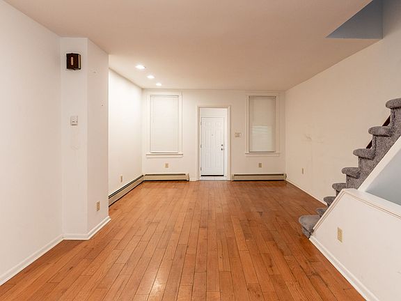 5th image of 2931 S Smedley St