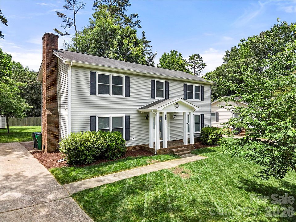 1st image of 628 Bellows Ln