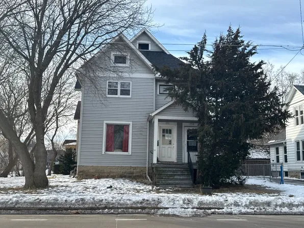 231 W Irving Ave, Oshkosh, WI 54901