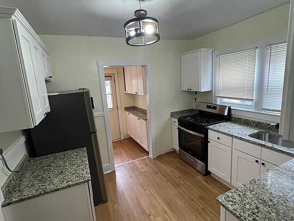 3rd image of 1229 White St