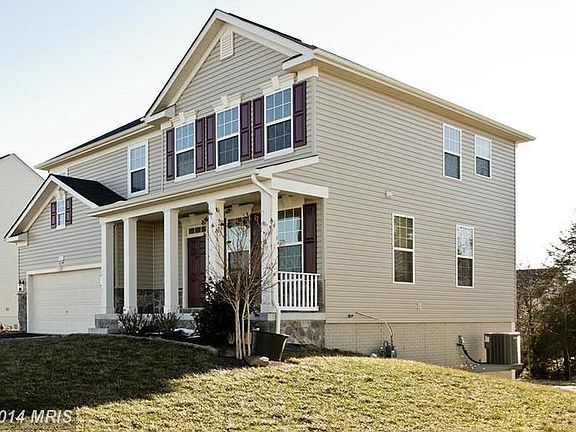 3rd image of 110 Collington Ct
