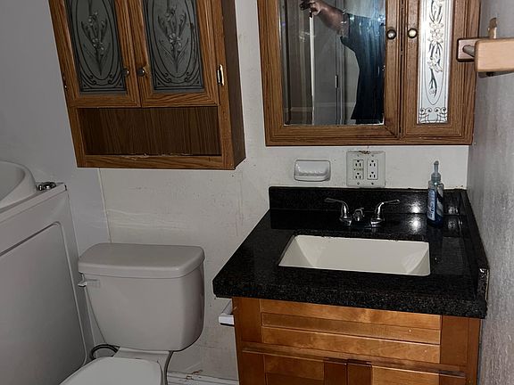 5th image of 656 Clinebrook Dr