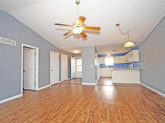 4th image of 791 W Northview Ave