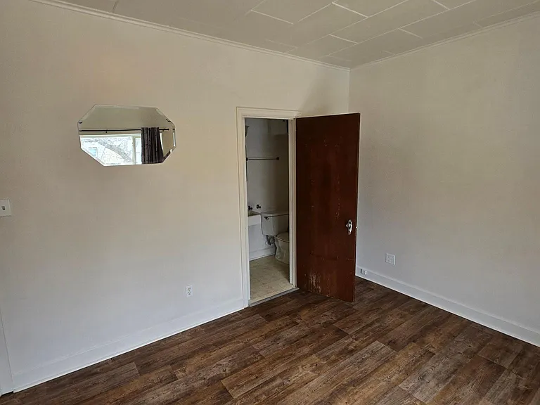 424 E Broadway St #3 — Photo 7