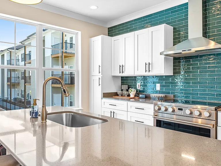 Northbrook Apartments — Photo 9