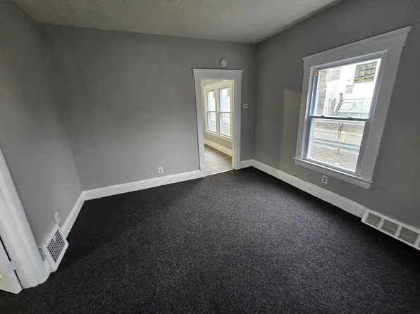 4110 E 64th St, Cleveland, OH 44105