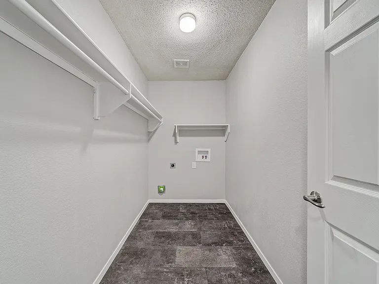 3300 Tommy Hays Dr — Photo 32