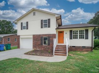 319 E Cannon Ave, Albemarle, NC 28001