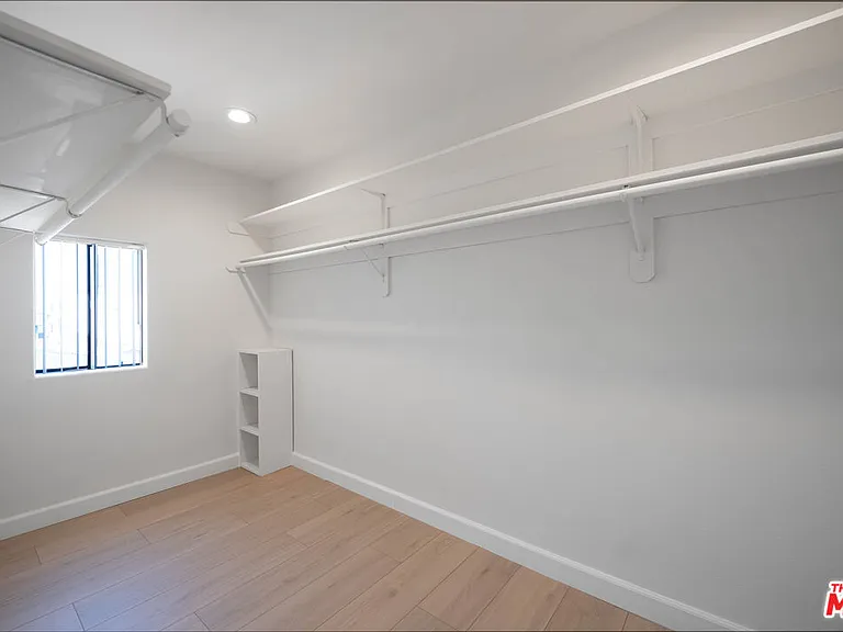 5327 Lexington Ave #B — Photo 22