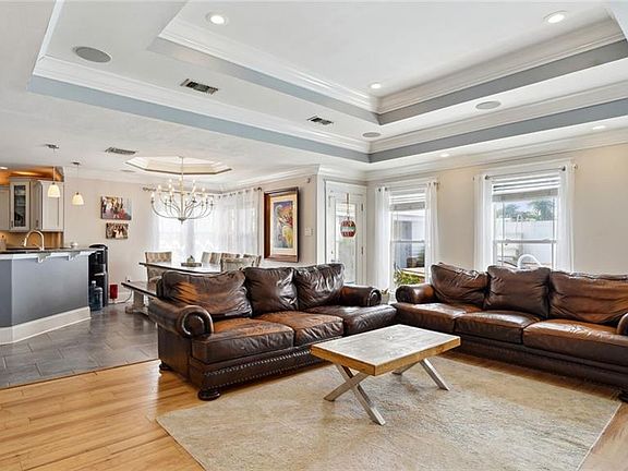 3rd image of 3724 Karen Dr