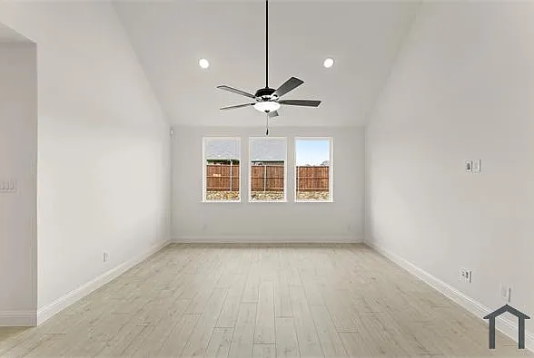 5 bed, 2837 sqft, $3,500 — Photo 4