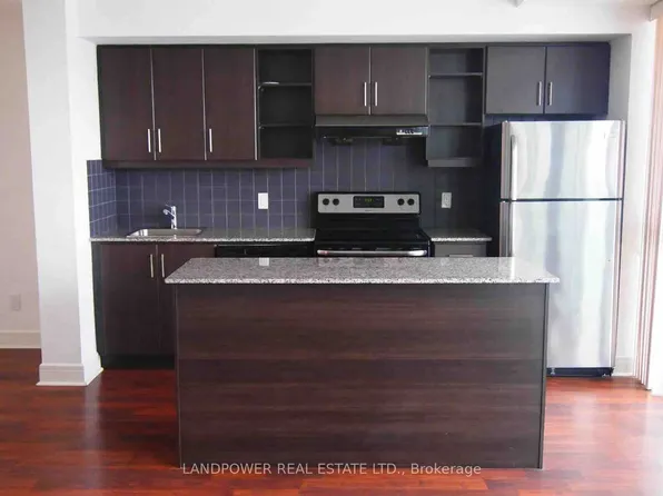 35 Brian Peck Cres #1002, Toronto, ON M4G 0A5