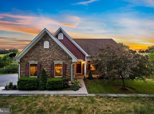 14144 Center Rd, Stewartstown, PA 17363