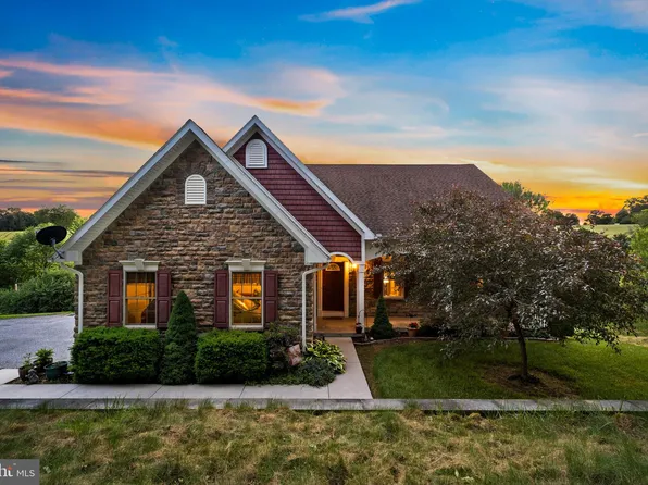 14144 Center Rd, Stewartstown, PA 17363