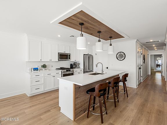 4th image of 1080 Ocean Avenue #401