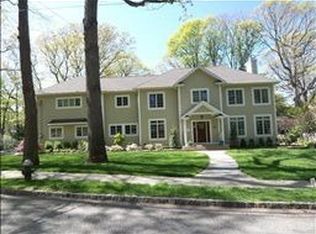 14 Mountain Rd, Verona, NJ 07044