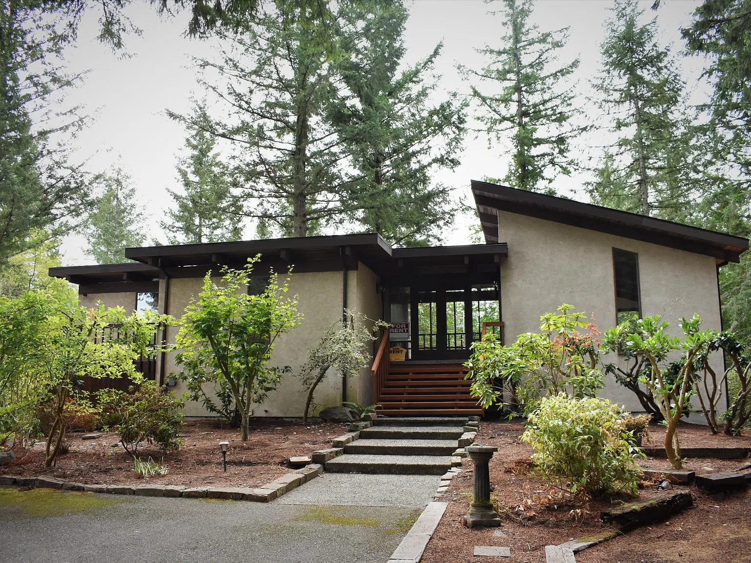 3 bed, 2.5 bath, 2540 sqft, $3,250 — Photo 2