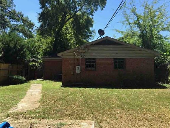 2nd image of 2670 22nd St
