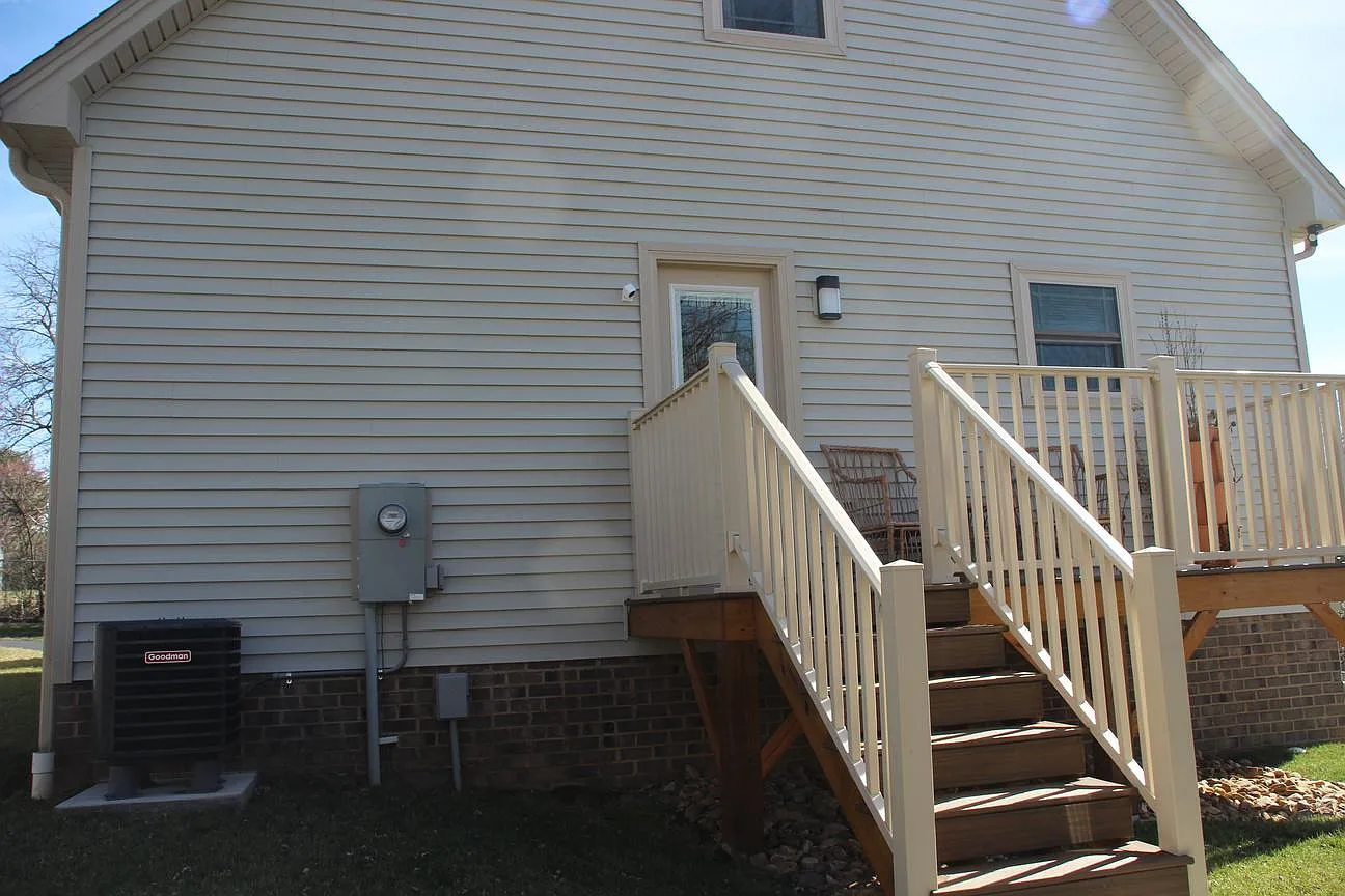 2 bed, 1217 sqft, $1,625 — Photo 2