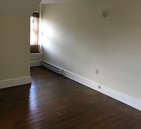 4th image of 4 E North Ave
