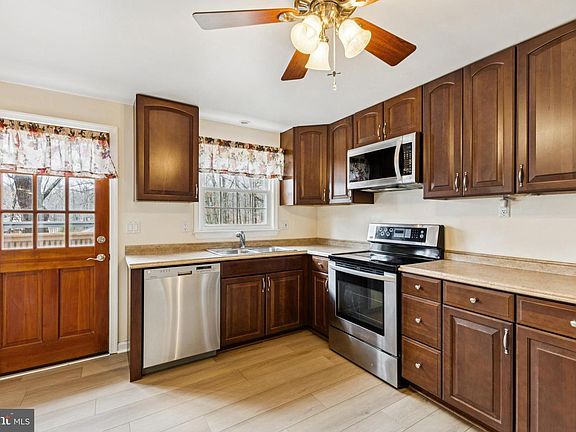 4th image of 16501 Rolling Tree Rd