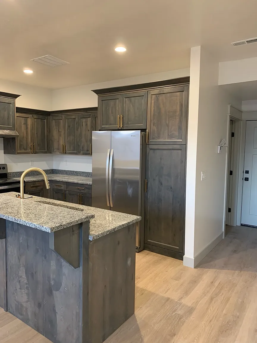 435 N 800 W - E - 102 — Photo 1