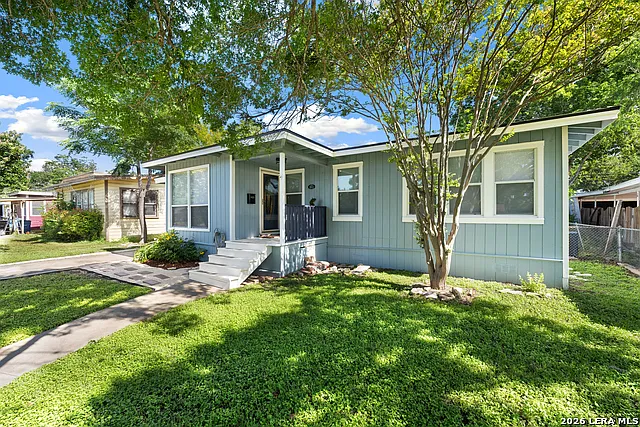 3 bed, 1.0 bath, 1008 sqft, $1,650 — Photo 3