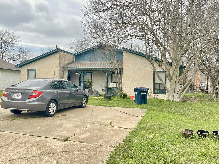 1515 Pine Ridge Dr — Photo 1