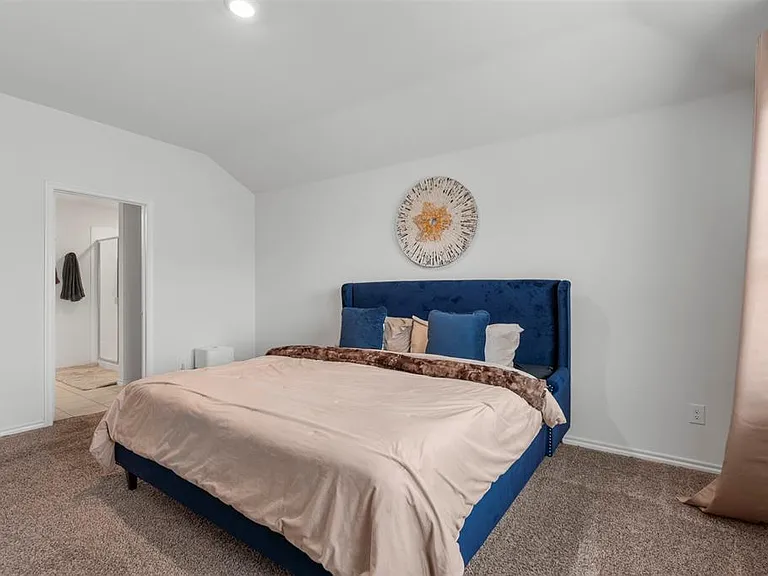 1304 Lowhill Dr — Photo 20