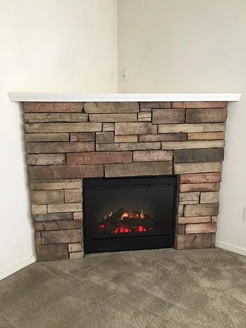 3 bed, 2.5 bath, 1500 sqft, $2,164 — Photo 2
