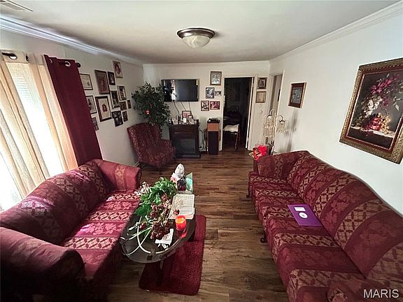 2nd image of 2316 Shields Ave