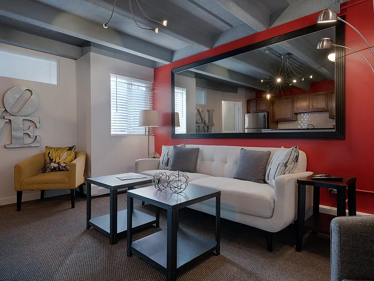 Sterling Boulder Apartments - Student Living — Photo 42
