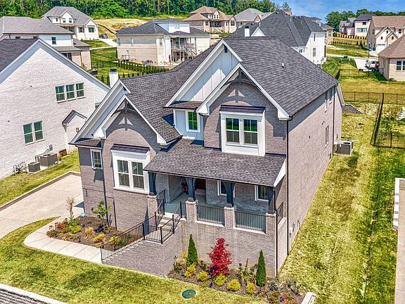 5th image of 608 Silva Ln