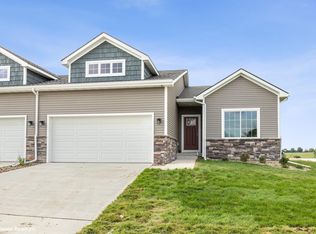 9488 Primo Ln, West Des Moines, IA 50266