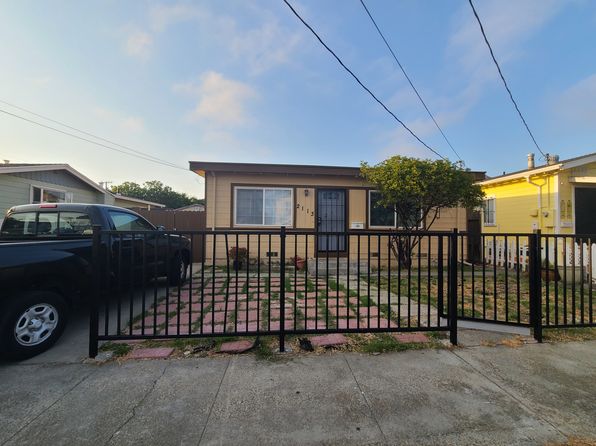 2113 Pine Ave