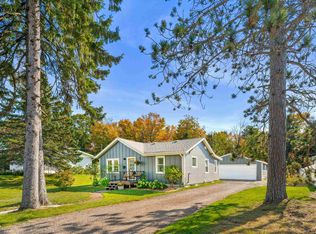 320 E Chisholm St, Duluth, MN 55803