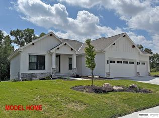 16663 Locust St, Omaha, NE 68116