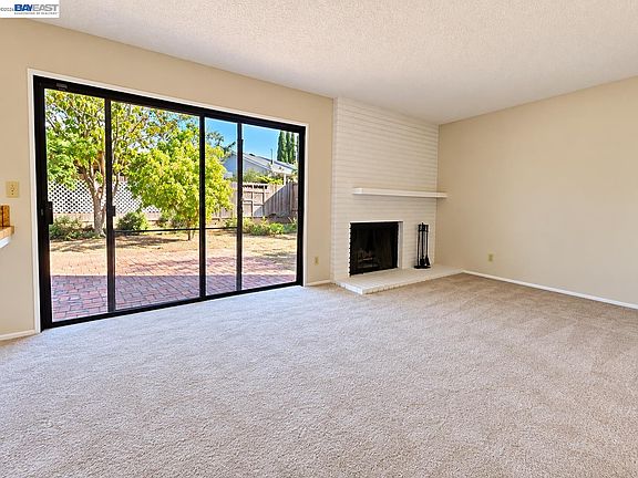 5th image of 2025 Mendocino Dr