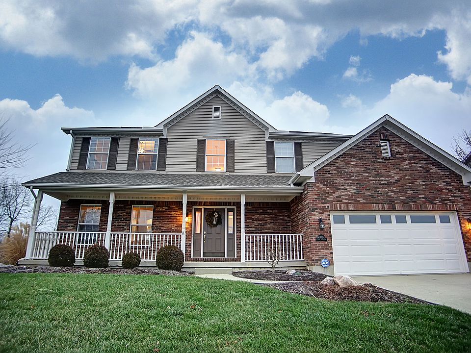 1st image of 102 Crown Point Dr