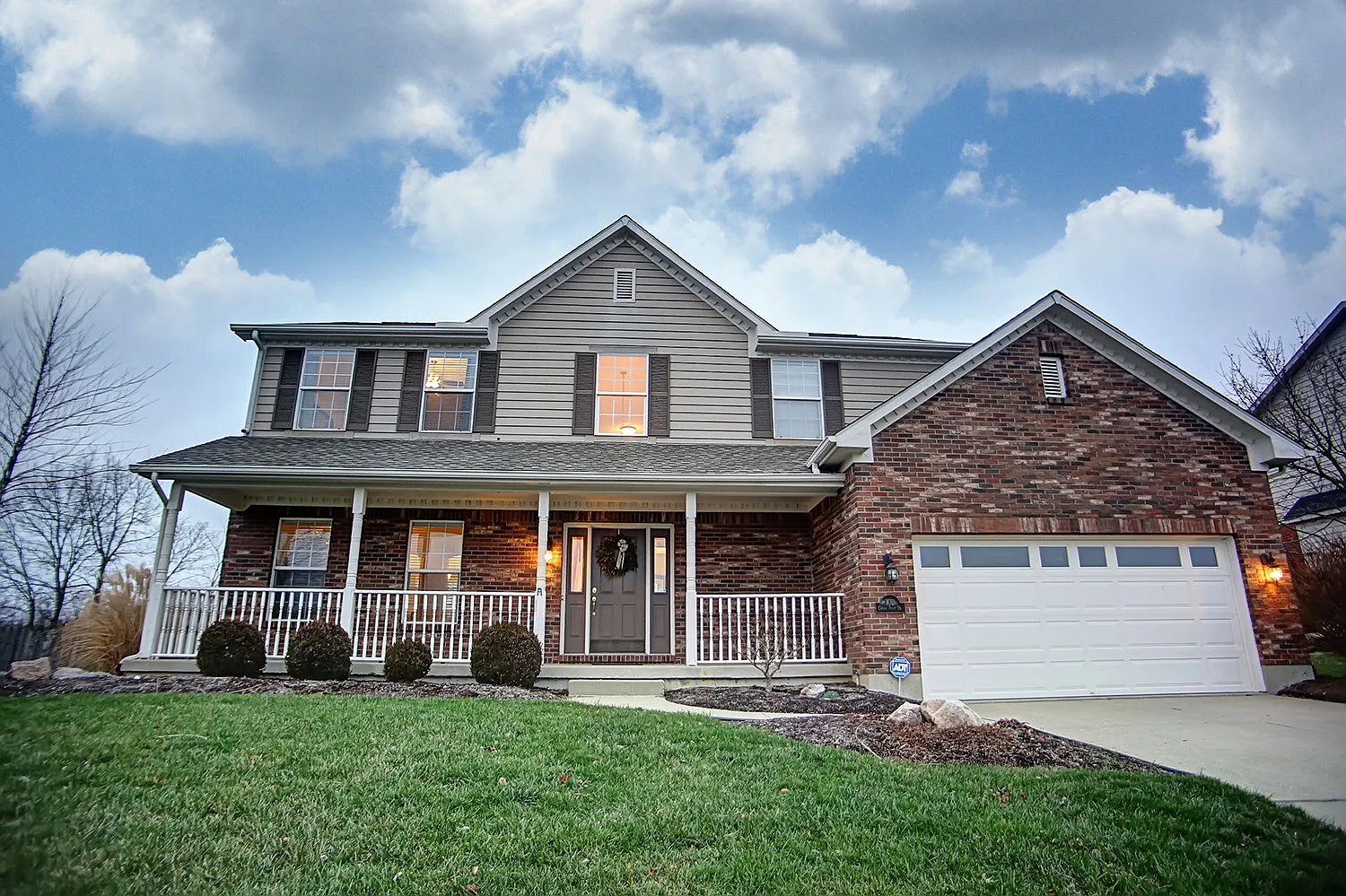 102 Crown Point Dr photo 1