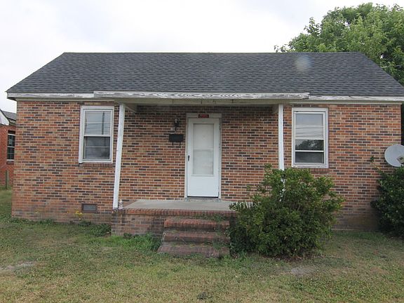 3rd image of 805 Olivia Ln