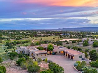 6 Silver Mesa Ct, Santa Fe, NM 87506