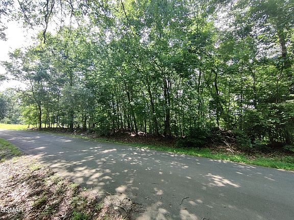 2nd image of 3347 Mountain View Ln