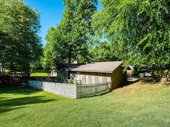 3rd image of 13620 Abinger Dr